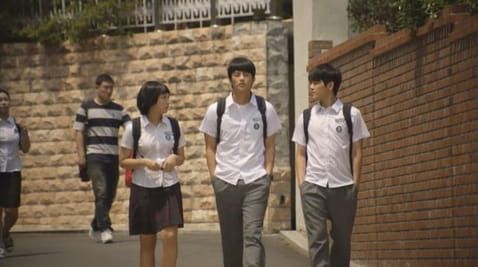 3 Episode