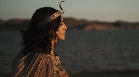 Cleopatra, conquest of the throne of Egypt