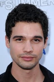 Steven Strait