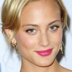 Nora Arnezeder