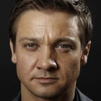 Джеремі Реннер