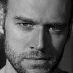 Elliot Cowan