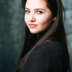 Mia McKenna-Bruce