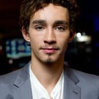 Robert Sheehan