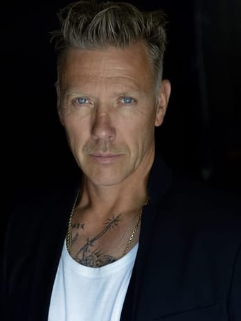 Mikael Persbrandt