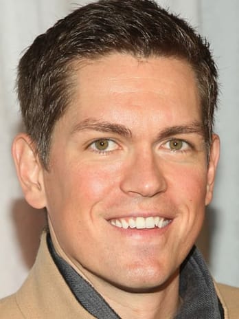 Steve Howey