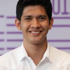 Uwais Qorny
