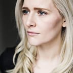Amy De Bhrún
