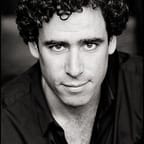 Stephen Mangan