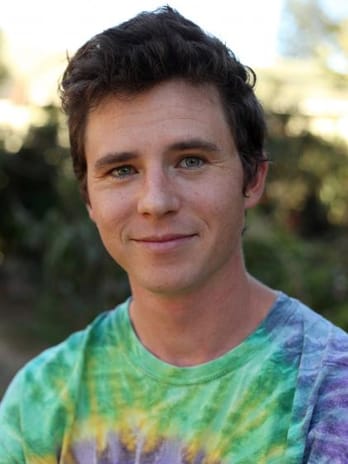 Charlie McDermott
