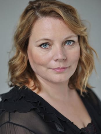 Joanna Scanlan