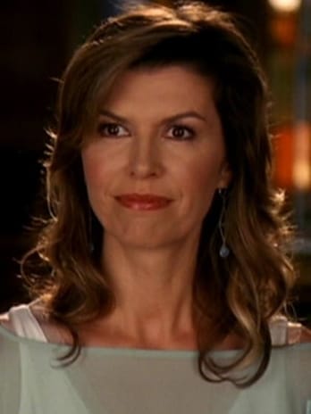 Finola Hughes