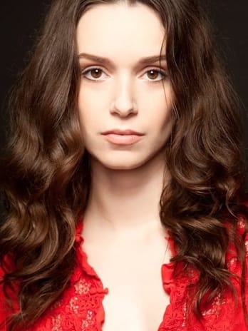 Alexandra Essoe