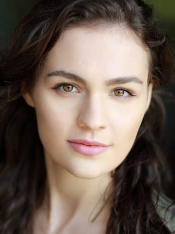 Sophie Skelton