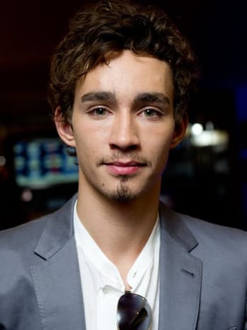 Robert Sheehan