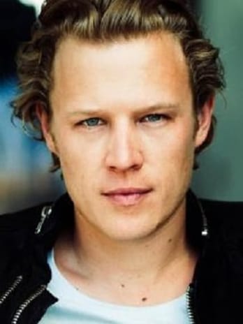 Christopher Egan